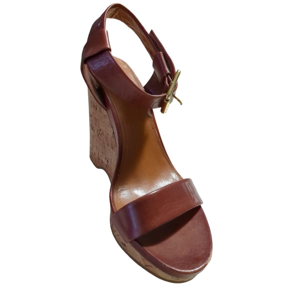 Calvin Klein  Luxury Tan Platforms Shoes Size 10